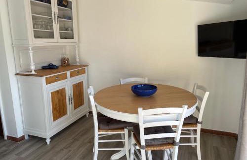 La Faviere Apartment | Oceanfront Appartement Bord de Mer La Faviere - 8.6 Rated