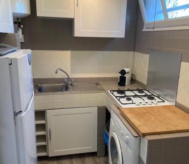 La Faviere Apartment | Oceanfront Appartement Bord de Mer La Faviere - 8.6 Rated