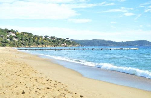 Cavalaire-sur-Mer Apartment | Air-Conditioned 2-Room Apartment Near Beach in Cavalaire
