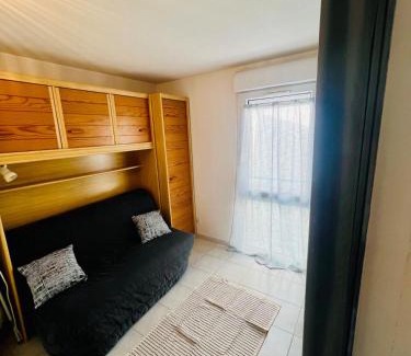 Palavas-les-Flots Apartment | Appartement climatisé, double vue mer et Pic, accès mer et Parking privatif