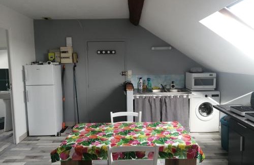 Doue-la-Fontaine Apartment | Cozy Apartment with Free Parking & 9/10 Guest Rating
