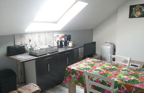 Doue-la-Fontaine Apartment | Cozy Apartment with Free Parking & 9/10 Guest Rating