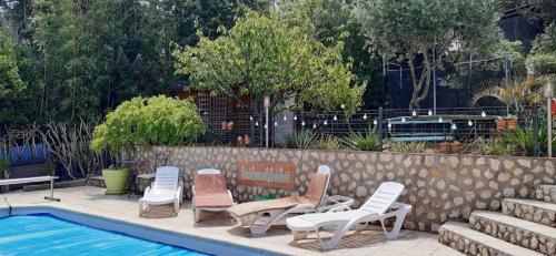 Pennautier House | Stylish T3 Apartment with Pool, Parking & Ocean View