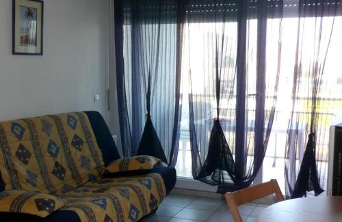 Sainte-Marie-la-Mer Apartment | Cozy Apartment with Sea View in Sainte Marie, Rated 9/10