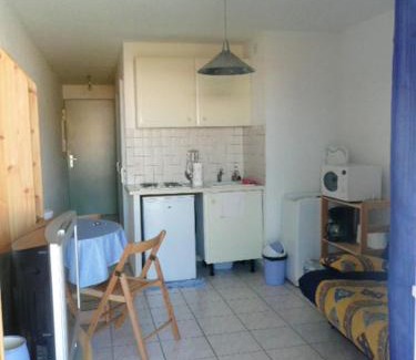 Sainte-Marie-la-Mer Apartment | Cozy Apartment with Sea View in Sainte Marie, Rated 9/10