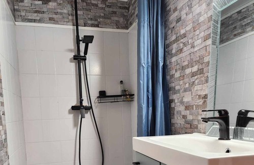 Chemery-sur-Bar Apartment | Cozy Independent Appartement Cocooning - Child Friendly Stay