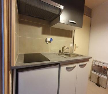 Manigod Apartment | Cozy Combes Blanche 2: Pet-Friendly Family Retreat