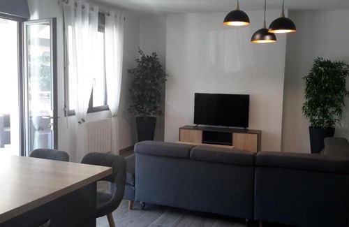Chalette-sur-Loing Apartment | Child-Friendly Comfort at Appartement Confort Chez Isa