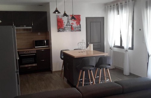 Chalette-sur-Loing Apartment | Child-Friendly Comfort at Appartement Confort Chez Isa