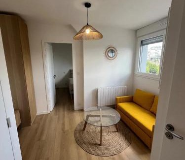 Bruz Apartment | Appartement confortable à Bruz de 22 m² avec parking