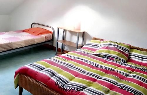 Mesnay Apartment | Cozy One-Bedroom Apartment with Balcony & Free WiFi