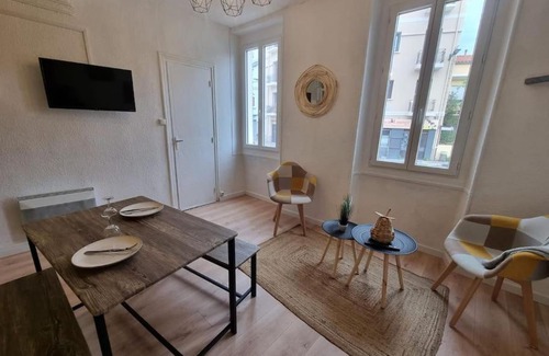 Saint-Mathieu Apartment | Cozy Appartement with WiFi, Near the Palace of Kings