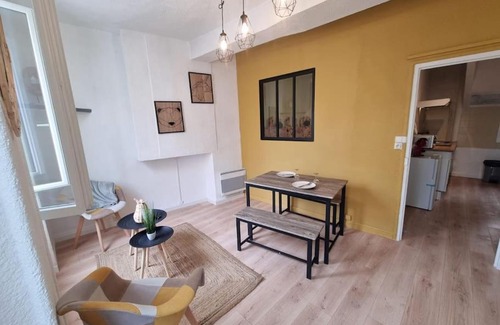Saint-Mathieu Apartment | Cozy Appartement with WiFi, Near the Palace of Kings