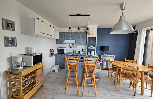 Camaret-sur-Mer Apartment | Cozy Appartement with Breathtaking Beach View and Spa