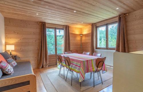 Megeve Apartment | Cozy Apartment for 4 Near Lifts with Balcony & Wi-Fi