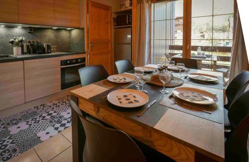Les Deux Alpes Apartment | Cozy 2-Bedroom Apartment in Les Deux Alpes with Balcony