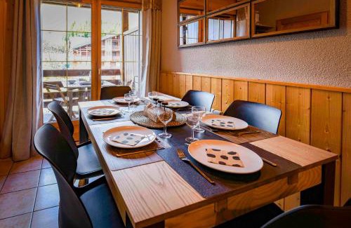 Les Deux Alpes Apartment | Cozy 2-Bedroom Apartment in Les Deux Alpes with Balcony