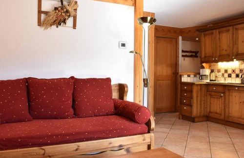 Meribel Village Apartment | Cozy 3-Room Apartment with Pool in Méribel Village