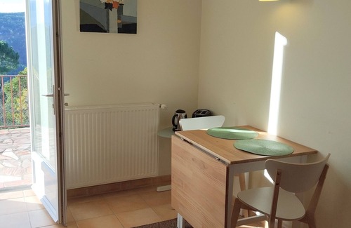 La Vernarede Apartment | Cozy Apartment with Panoramic Mountain Views & Pool