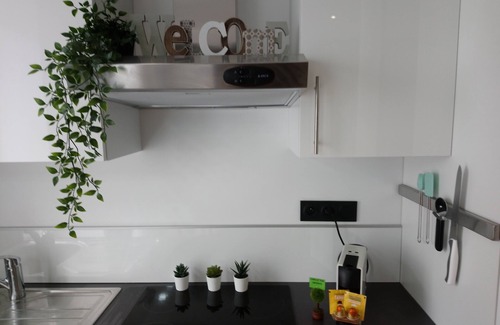 Rive Droite Apartment | Cozy Appartement Cosy Brest 7: Family-Friendly Retreat