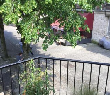 Enclos Apartment | Cozy Apartment in the Heart of Honfleur - Family-Friendly Stay