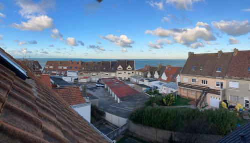 Le Portel Apartment | Cozy Duplex Apartment Steps from the Beach with Ocean View