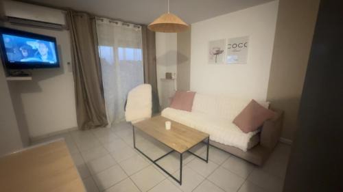 Monteux Apartment | Cozy Apartment in Residence with Top Guest Rating