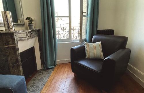 Dreux Apartment | Cozy & Bright Downtown Appartement #4 - Pet Friendly Stay
