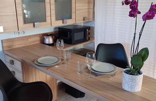 Cabrieres Apartment | Cozy Apartment with Kitchen in Picturesque Gardois Village