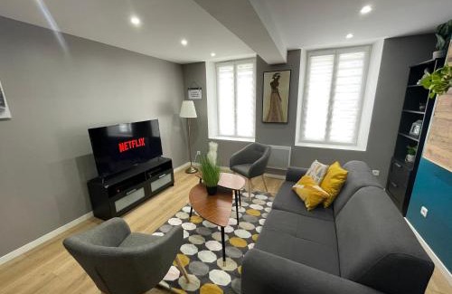 Boulogne-Centre Apartment | Cozy Apartment with Free Wi-Fi, Near Train Station