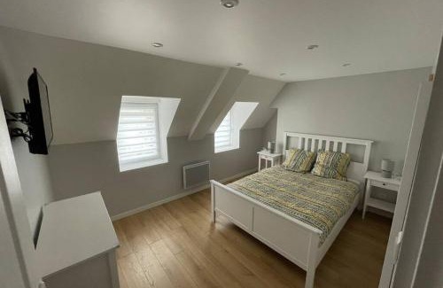 Boulogne-Centre Apartment | Cozy Apartment with Free Wi-Fi, Near Train Station
