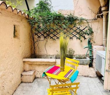 La Gare Apartment | Cozy Apartment: Child-Friendly Retreat with 9.2/10 Rating