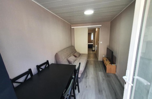 Salins-les-Bains Apartment | Cozy Apartment with Pet-Friendly Amenities in Salins les Bains