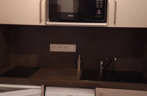 Vars Apartment | Guest Rated 10/10: Appartement Cosy by the Slopes