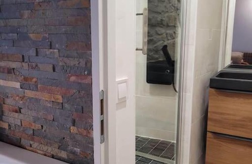Vergeze Apartment | Cozy Apartment with Private Pool - Le Strelitzia Awaits