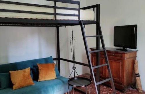 La Conception Apartment | Cozy Apartment Near Cour Julien - Perfect for Families