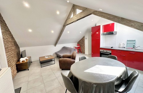 Berck-sur-Mer Apartment | Cozy Retreat: Ocean View, Pet-Friendly & Steps from Beach