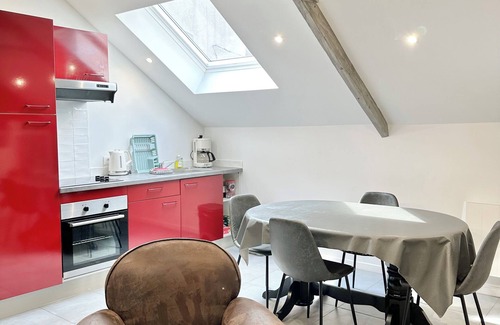 Berck-sur-Mer Apartment | Cozy Retreat: Ocean View, Pet-Friendly & Steps from Beach
