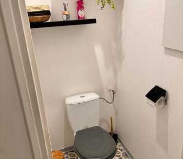 Moulins Apartment | Pet-Friendly Appartement Couteliers in the City Center