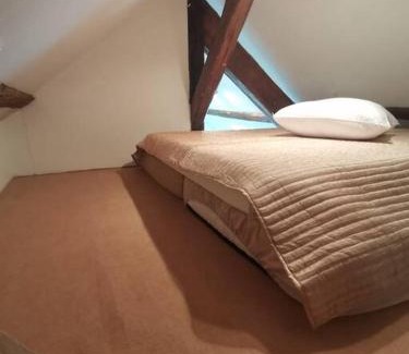 Souppes-sur-Loing Apartment | Cozy Apartment with Mezzanine - Family-Friendly Retreat
