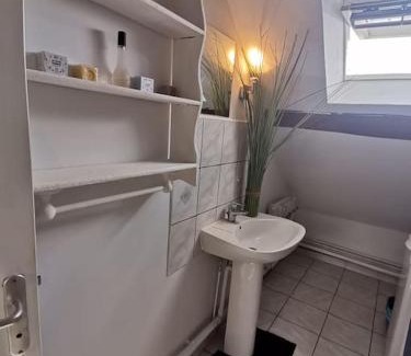 Souppes-sur-Loing Apartment | Cozy Apartment with Mezzanine - Family-Friendly Retreat
