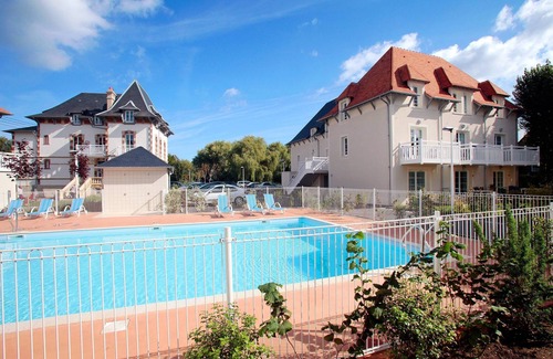 Cabourg Condo | Cozy Appartement Steps from the Beach with Pool & Spa