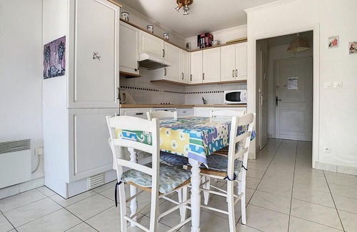 Stella-Plage Apartment | Family-Friendly Appartement Cucq-Stella Plage for 6 Guests