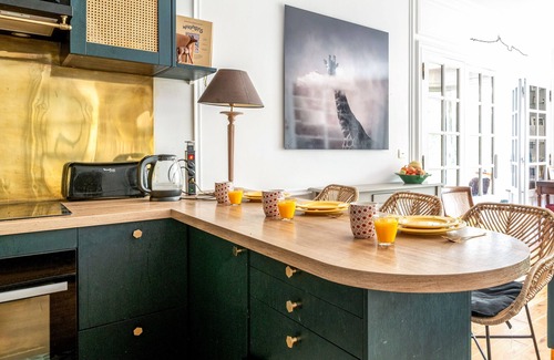 Neuilly-sur-Seine Apartment | Stylish Apartment Near Paris - Welkeys with Great Amenities