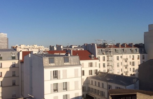 Quartier de la Chapelle Apartment | Bright Family Apartment in Quiet JO District for Relaxation