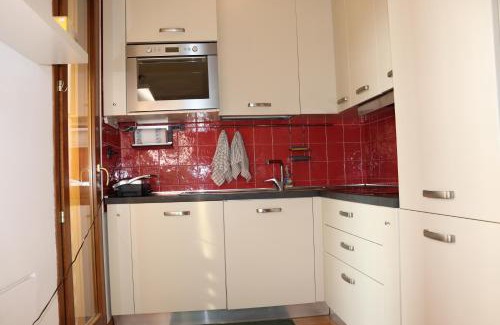 Cogoleto Apartment | Golf Course Apartment, 5 Min to Beach, Free Parking
