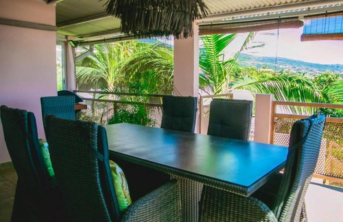 La Grande Montee Apartment | 3-Bedroom Apartment with Pool and WiFi in Sainte Marie