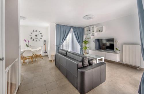 Juvisy-sur-Orge Apartment | Spacious 4-Bedroom Apartment Near Paris with Great Amenities