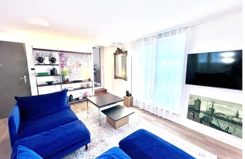 Tours Apartment | Relaxing 70m2 Apartment with Spa and Private Terrace