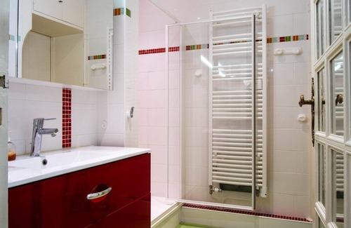 Poitiers Apartment | Characterful Apartment in the Heart of Poitiers with Spa